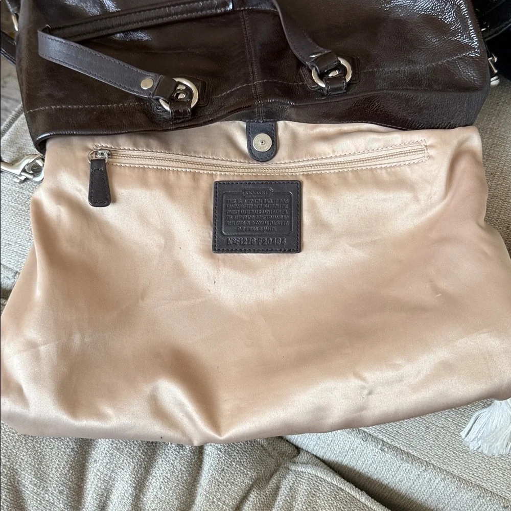 Coach Womens Brown and Tan silk Interior lining some wear visible - Picture 5 of 12